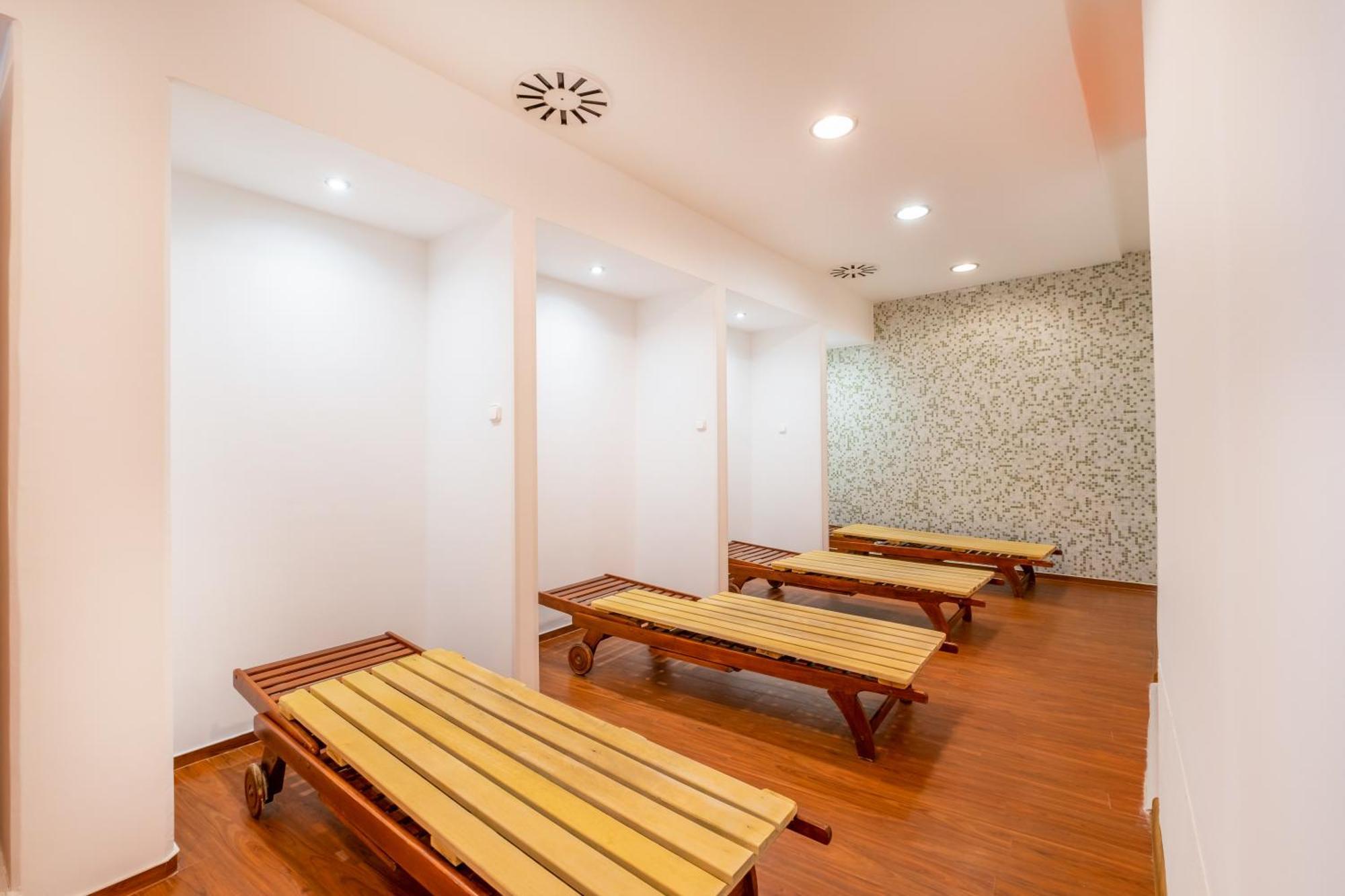 Myflat Club 218 Gold II Wellness Apartment Siófok Exterior foto